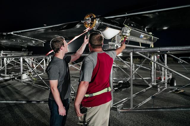 Facebook互聯(lián)網(wǎng)服務(wù)無人機(jī)首次試飛，表現(xiàn)超出預(yù)期